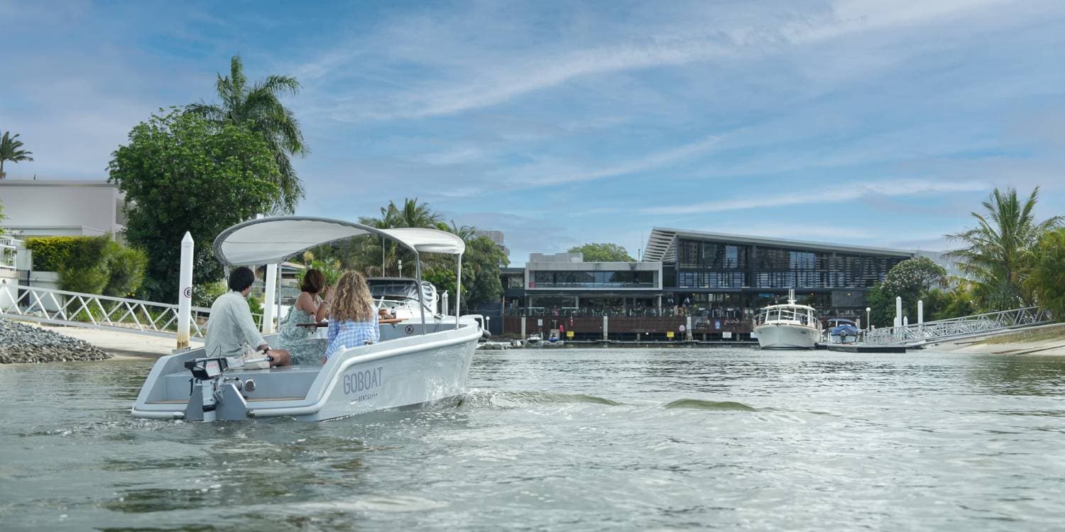 New Farm Park Mystery Picnic with Friends with Self Drive Boat