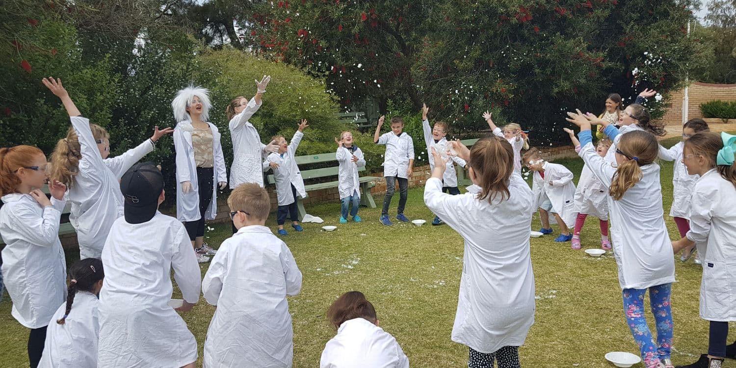 2 Hosts Science Party - 19 To 30 Kids