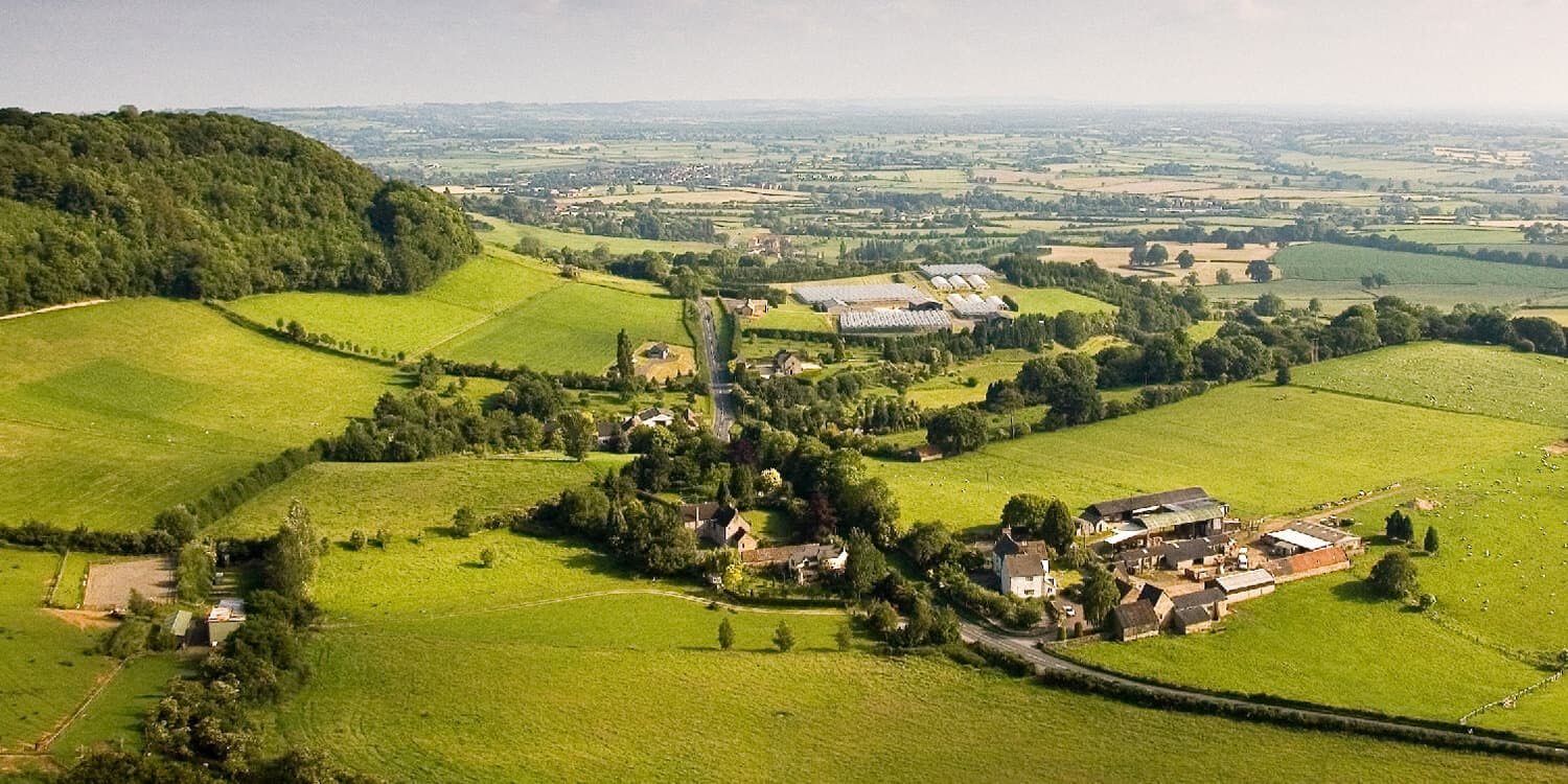 Mystery Picnic With Friends - Cotswolds