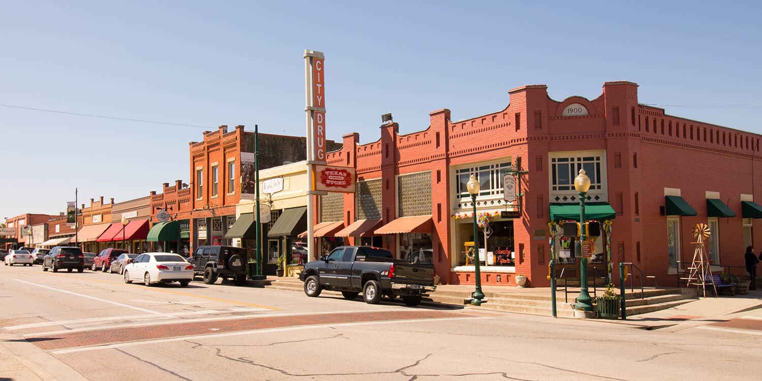 Mystery Picnic With Friends - Downtown Grapevine